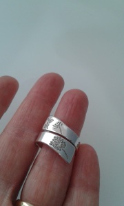 Dandelion thumb ring
